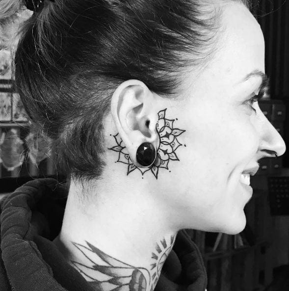 50+ Cute Behind The Ear Tattoos For Women (2023) Small Designs