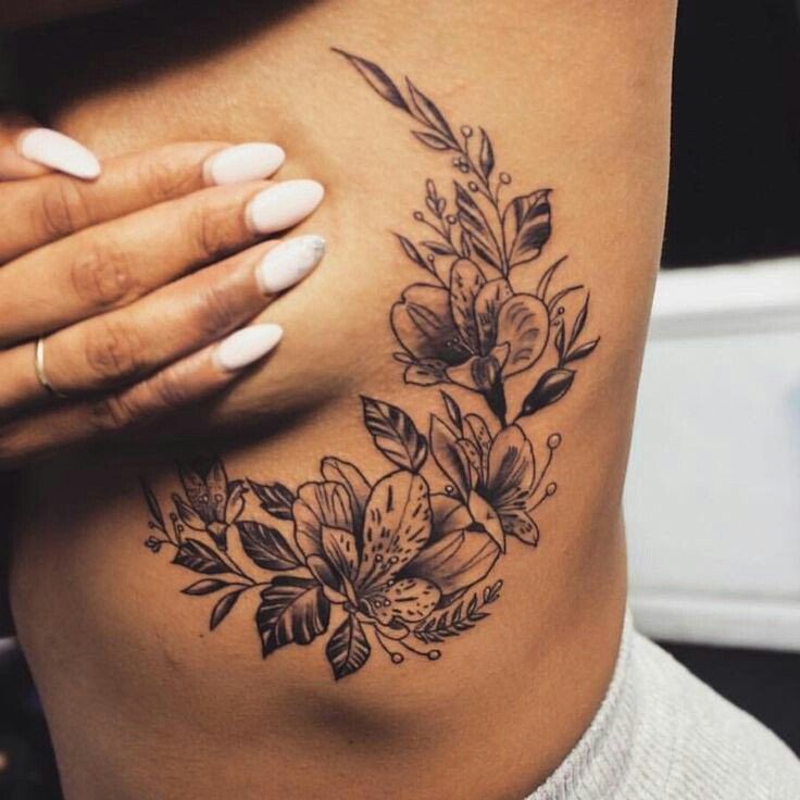 Belly Button Tattoos For Females (47)