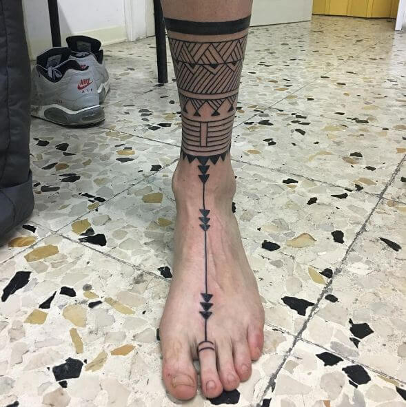 Cool Maori Tattoos On Leg