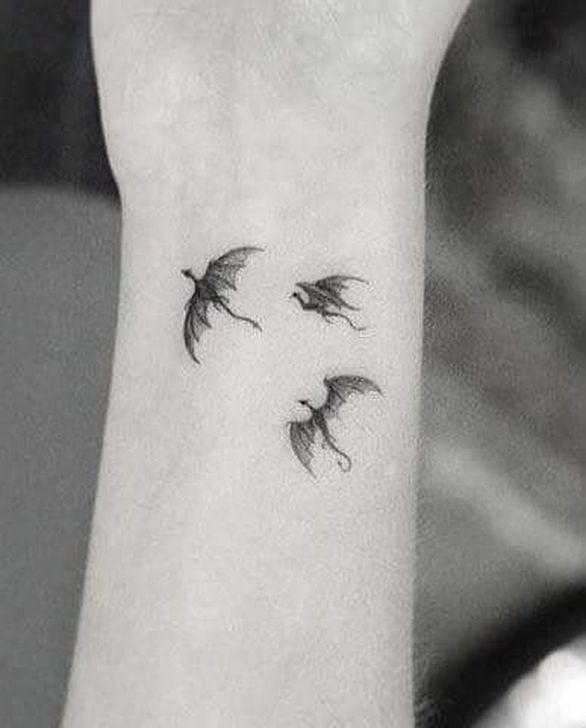 Daenerys Targaryen Gets Her Dragon Babies Tattooed On Her Wrist   Entertainment