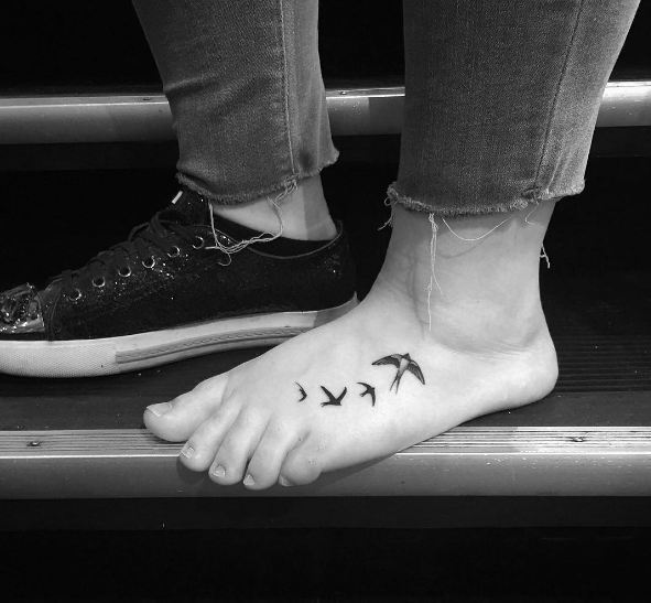Fine Feminine Tattoos On Foot