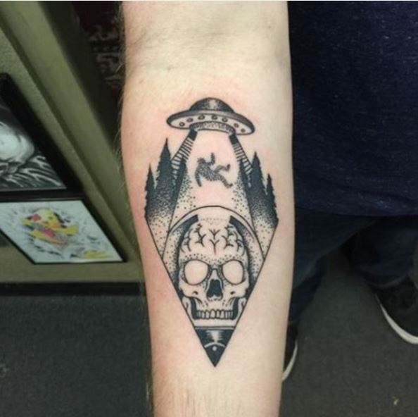 New UFO Tattoos Design And Ideas For Men