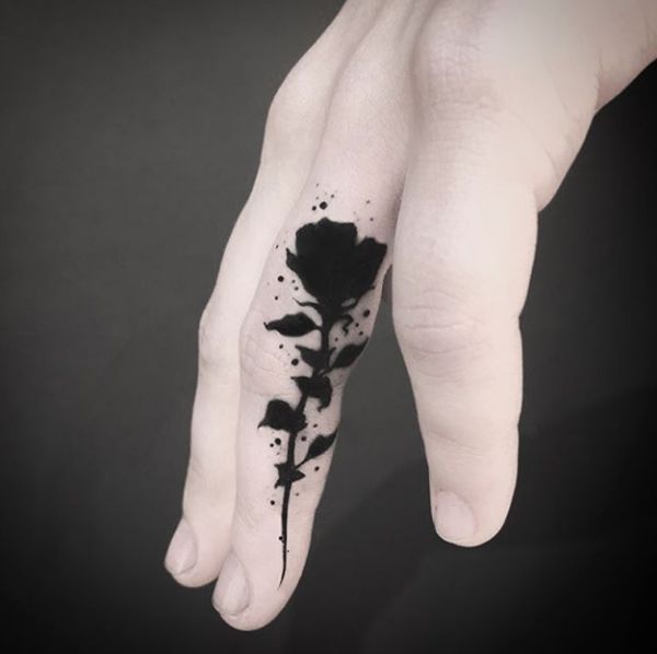 Feather Tattoo On Finger (1)