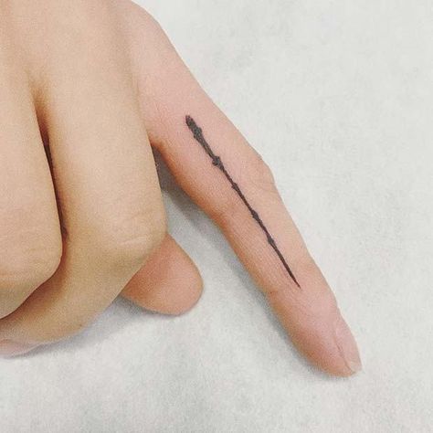 Feather Tattoo On Finger (11)