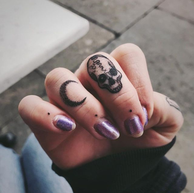 Finger Tattoo Symbols And Meanings (9)