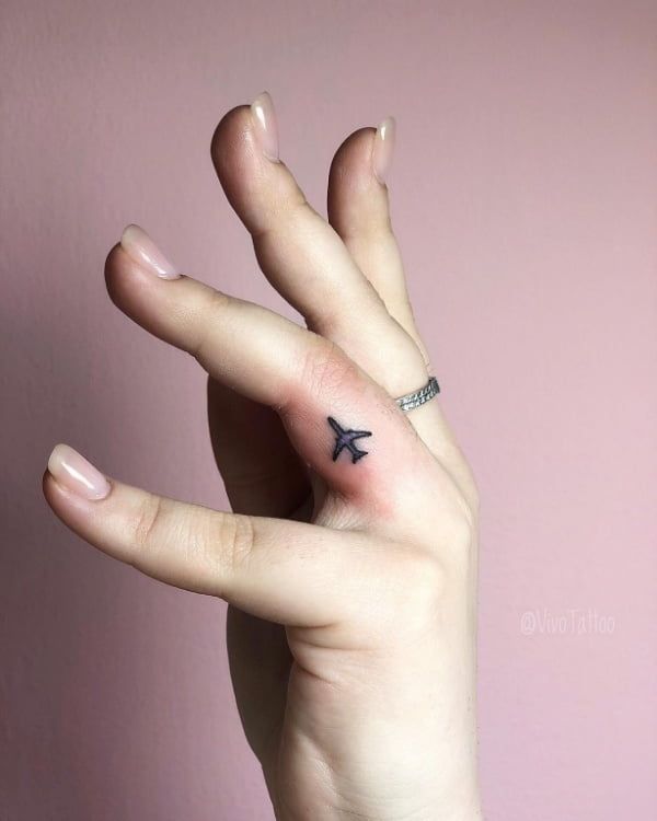Pics Of Finger Tattoos (4)