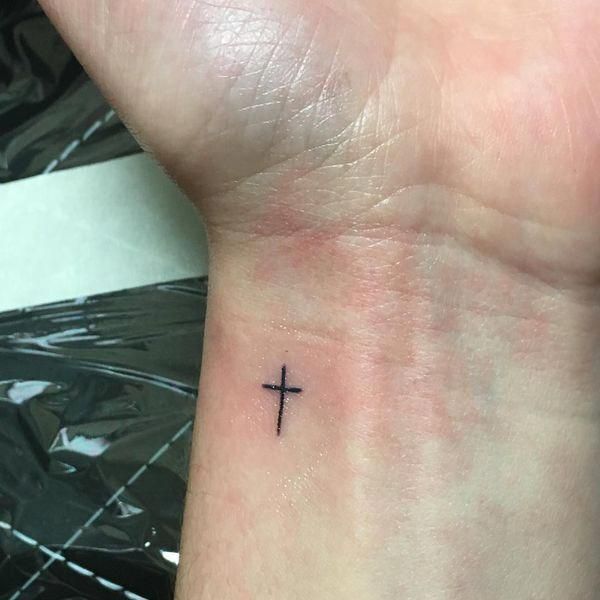 Small Feminine Cross Tattoos (1)