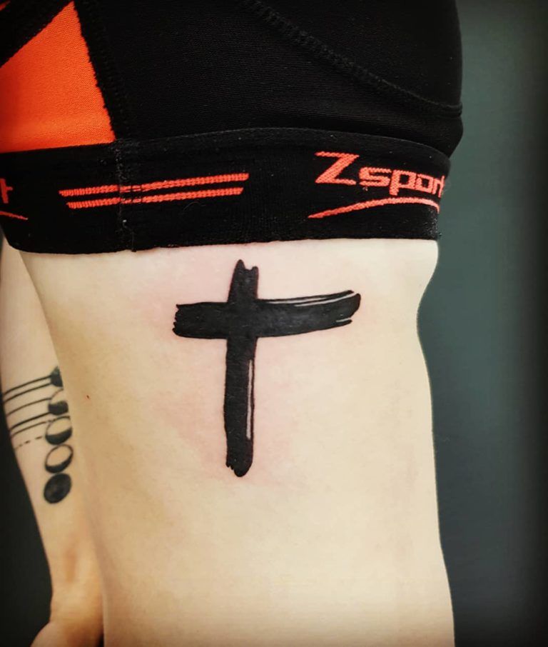 Small Feminine Cross Tattoos (10)
