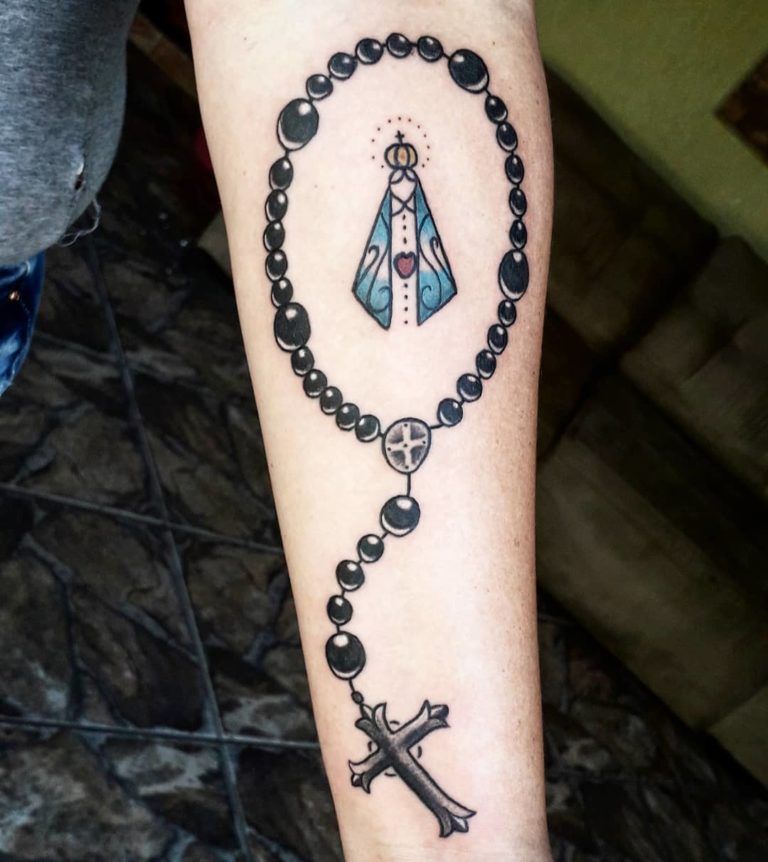 Small Feminine Cross Tattoos (11)