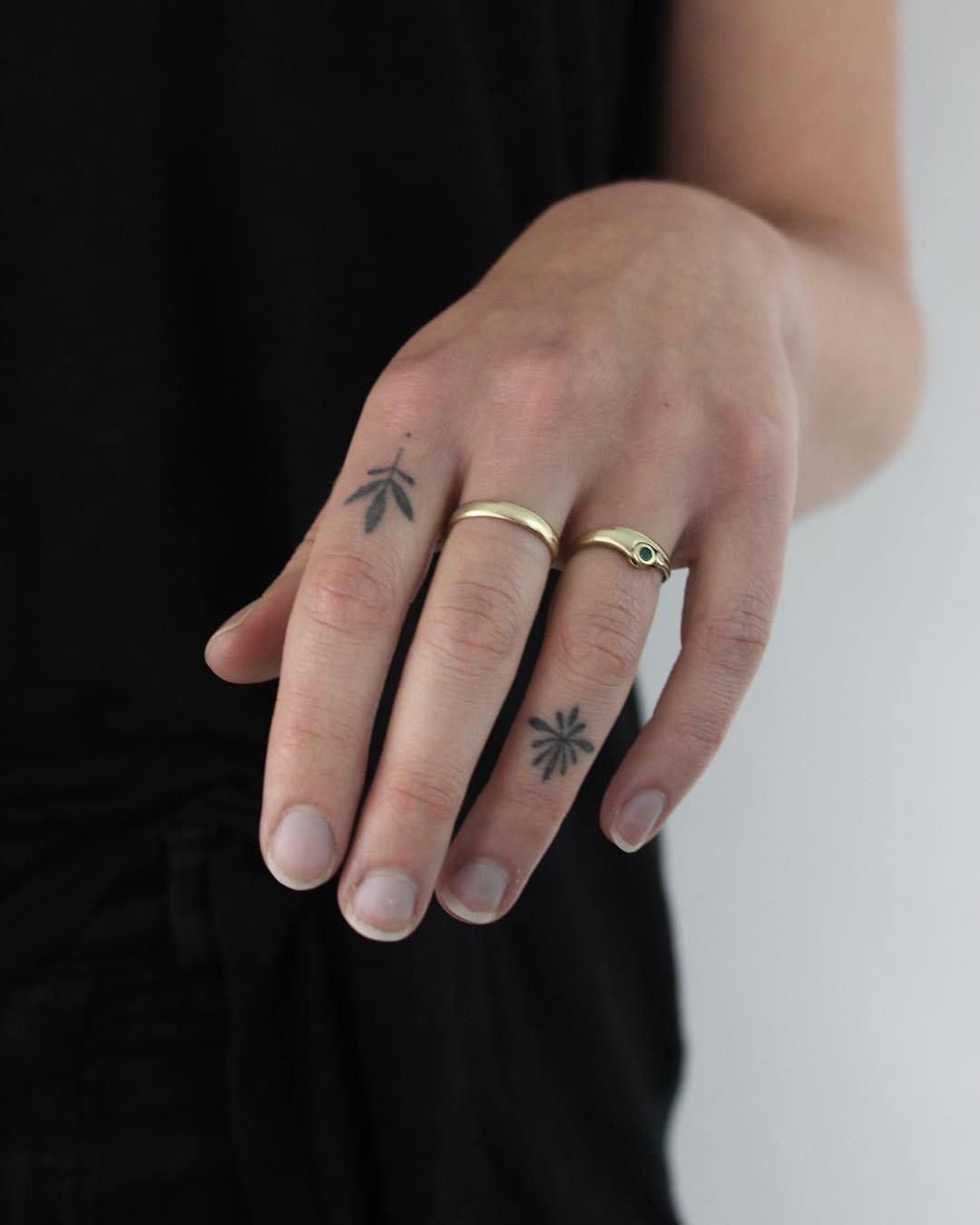 Tattoo On Hands And Fingers (4)