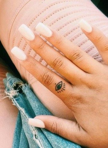 Tattoos On Fingers Ideas (10)
