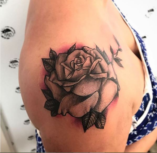 Rose Flower Tattoos Design On Shoulder