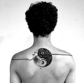 Tattoo-Ideen für den oberen Rücken für Männer