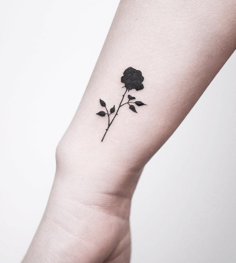 Black And White Rose Tattoos (7)