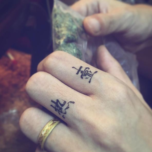 Chinese Tattoos On Finger
