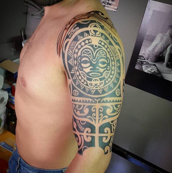 Polynesian Quarter Sleeve Tattoos
