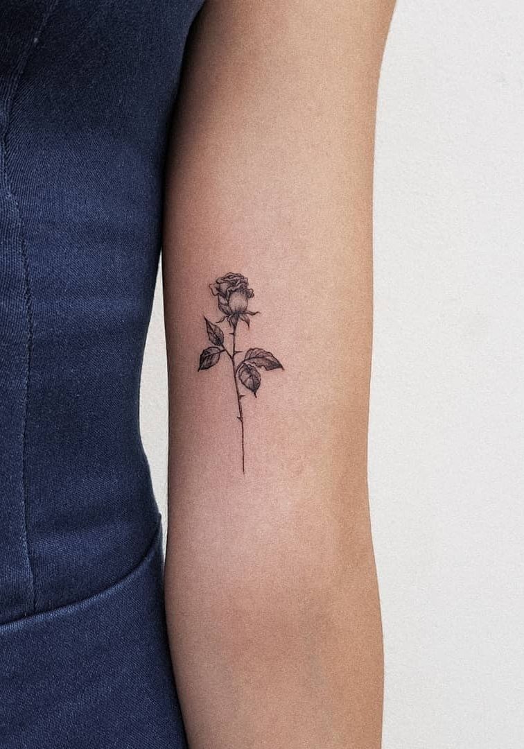 Red Rose Tattoos Designs (7)