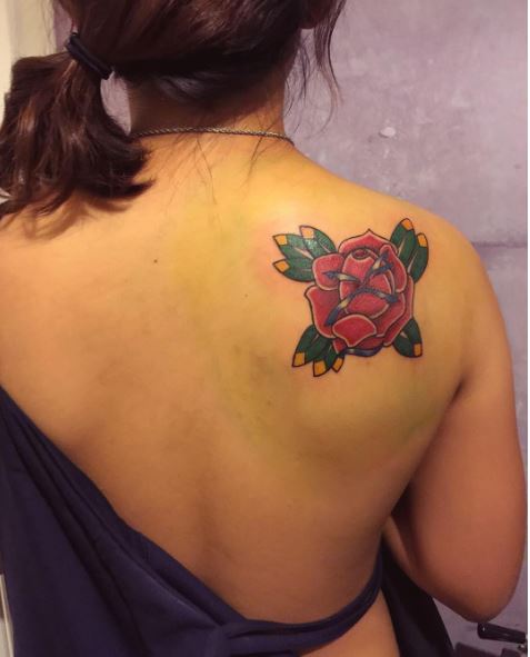 Rose Tattoos On Shoulder Blade