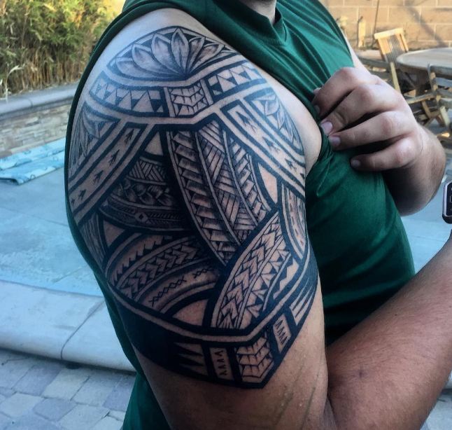 Tribal Quarter Sleeve Tattoos For Men