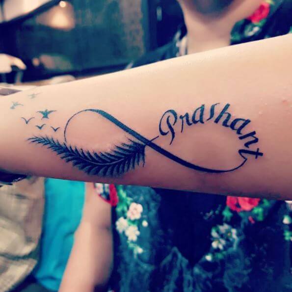 42 Stunning Female Name Tattoo Designs 2023