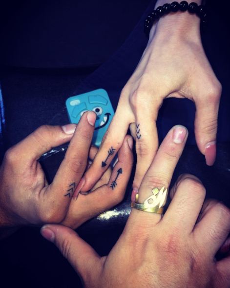 Arrow Tattoos On Fingers