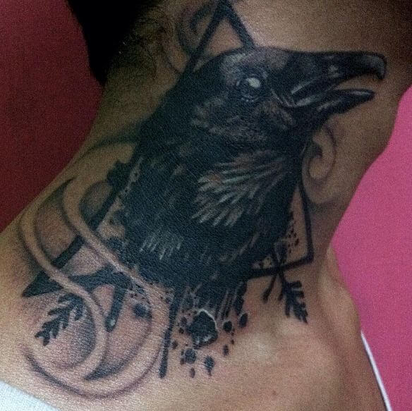 Lovely Crow Tattoos On Neck