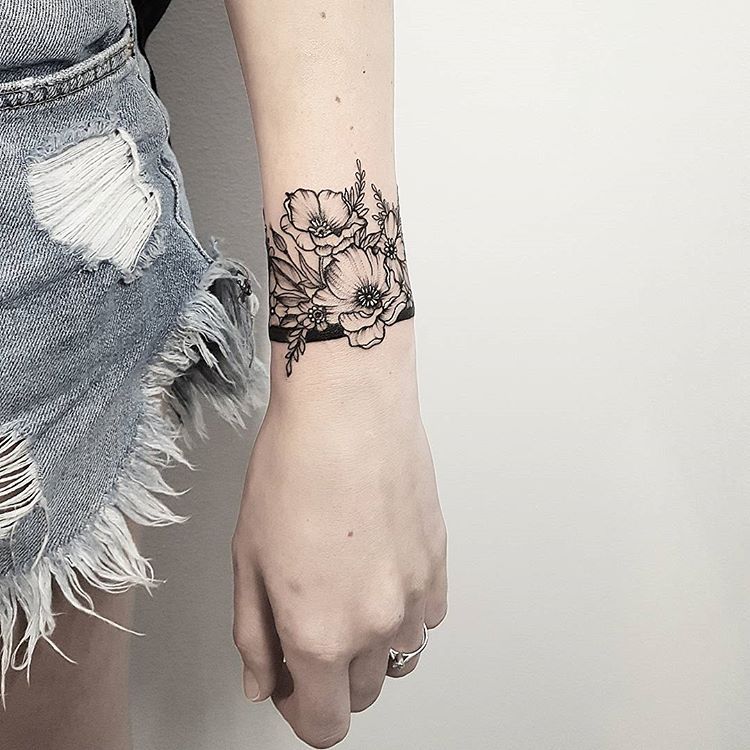 Female Wrist Tattoo Ideas Small Designs (181)