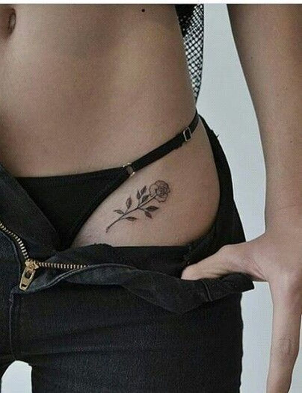 Female Wrist Tattoo Ideas Small Designs (22)