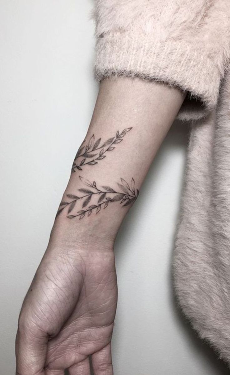 Female Wrist Tattoo Ideas Small Designs (46)