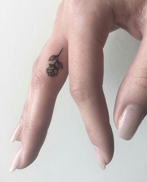 Female Wrist Tattoo Ideas Small Designs (58)