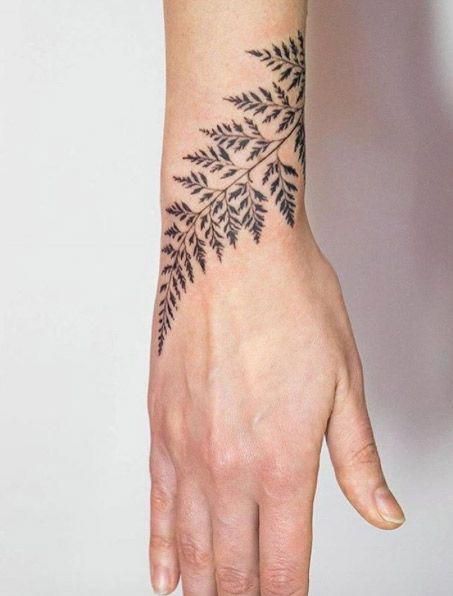 Female Wrist Tattoo Ideas Small Designs (6)