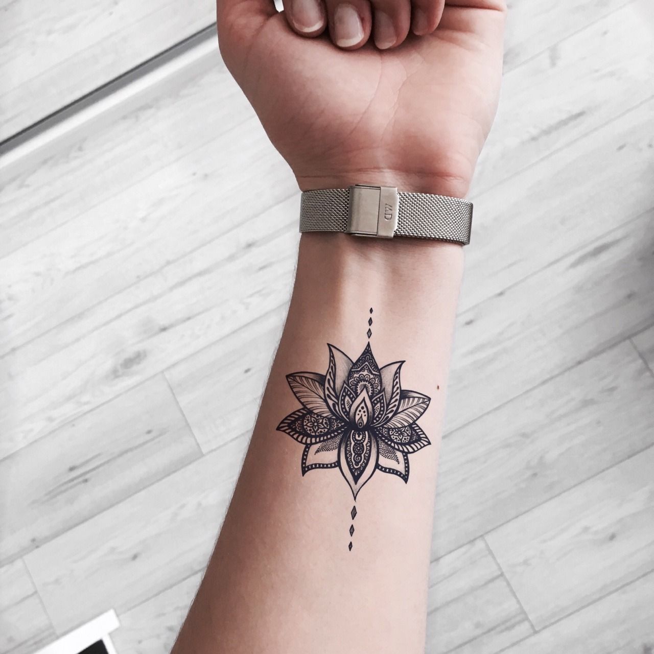 Female Wrist Tattoo Ideas Small Designs (77)