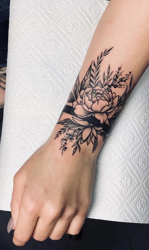 Female Wrist Tattoo Ideas Small Designs (80)