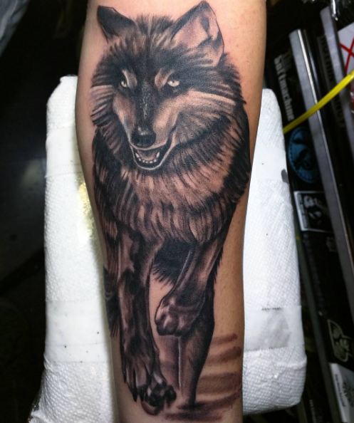 Wolf Wildlife Tattoos On Leg