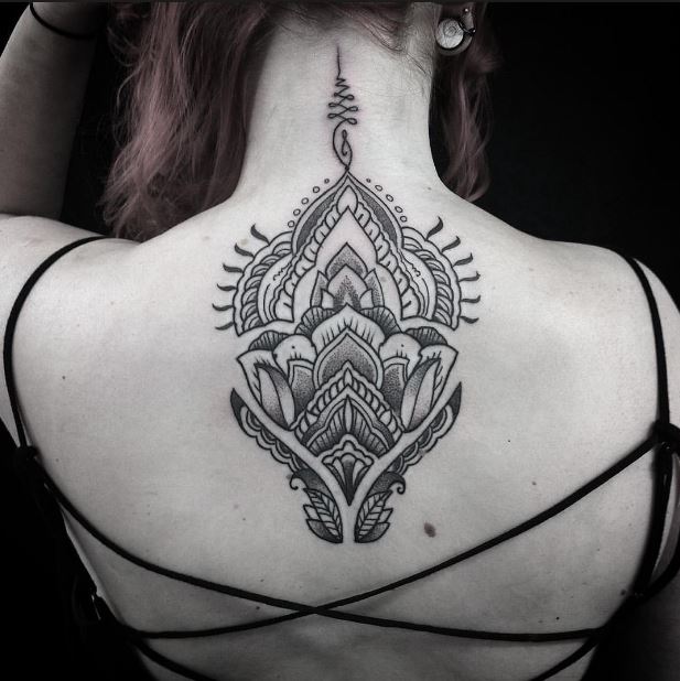Cool Back Neck Tattoos Design For Women