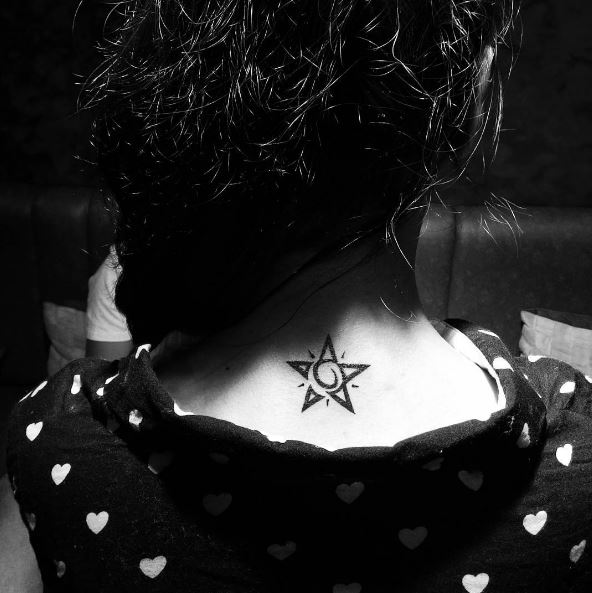 Star Back Neck Tattoos Design And Ideas For Women