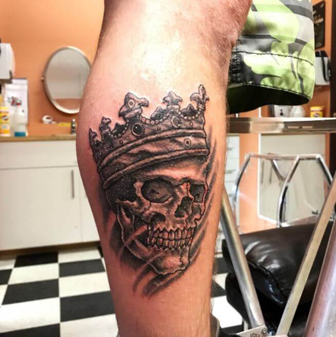 50+ King Queen Crown Tattoo Designs With Meaning (2023)