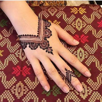 Simple Mehndi Designs For Front Hands (3)