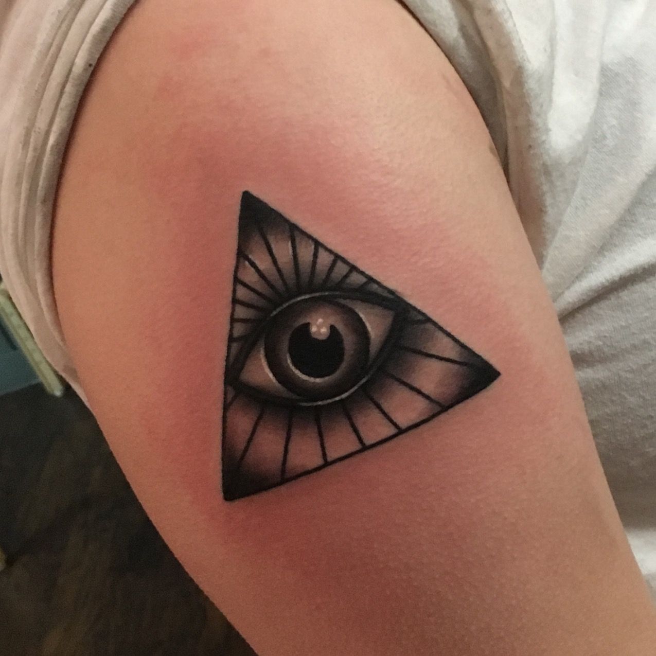 95+ Illuminati All Seeing Eye Tattoo Meaning & Designs For Men (2023)