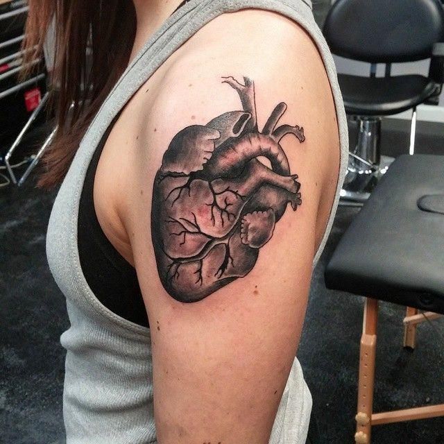 Anatomical Heart Tattoo Designs For Guys With Meaning (37)