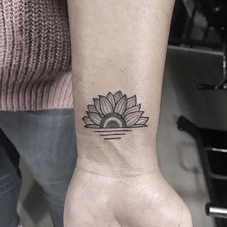 Sunflower Tattoo Designs Pictures (16)
