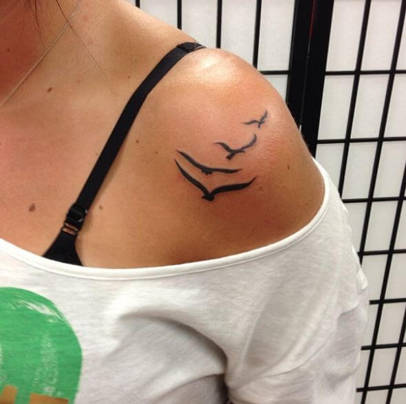 Tattoos Girls On Shoulder