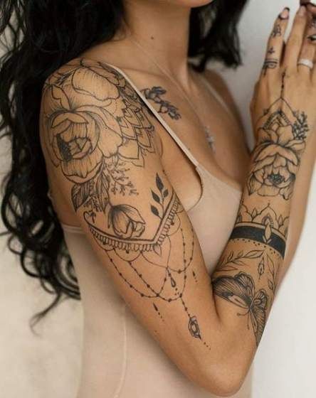 Tatoos frauen Tattoo Frauen