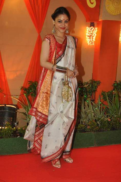 Different Saree Wearing Style (345)