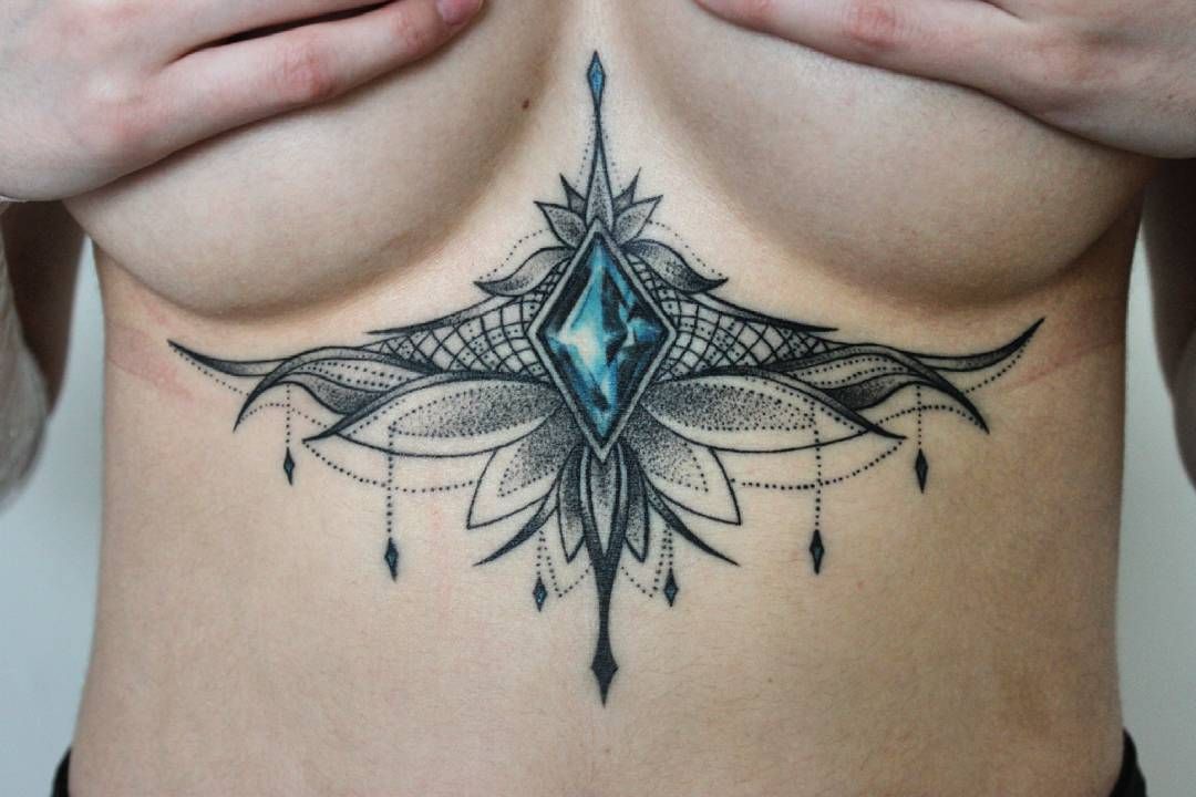Female Chest Tattoo Pictures Ideas (10)