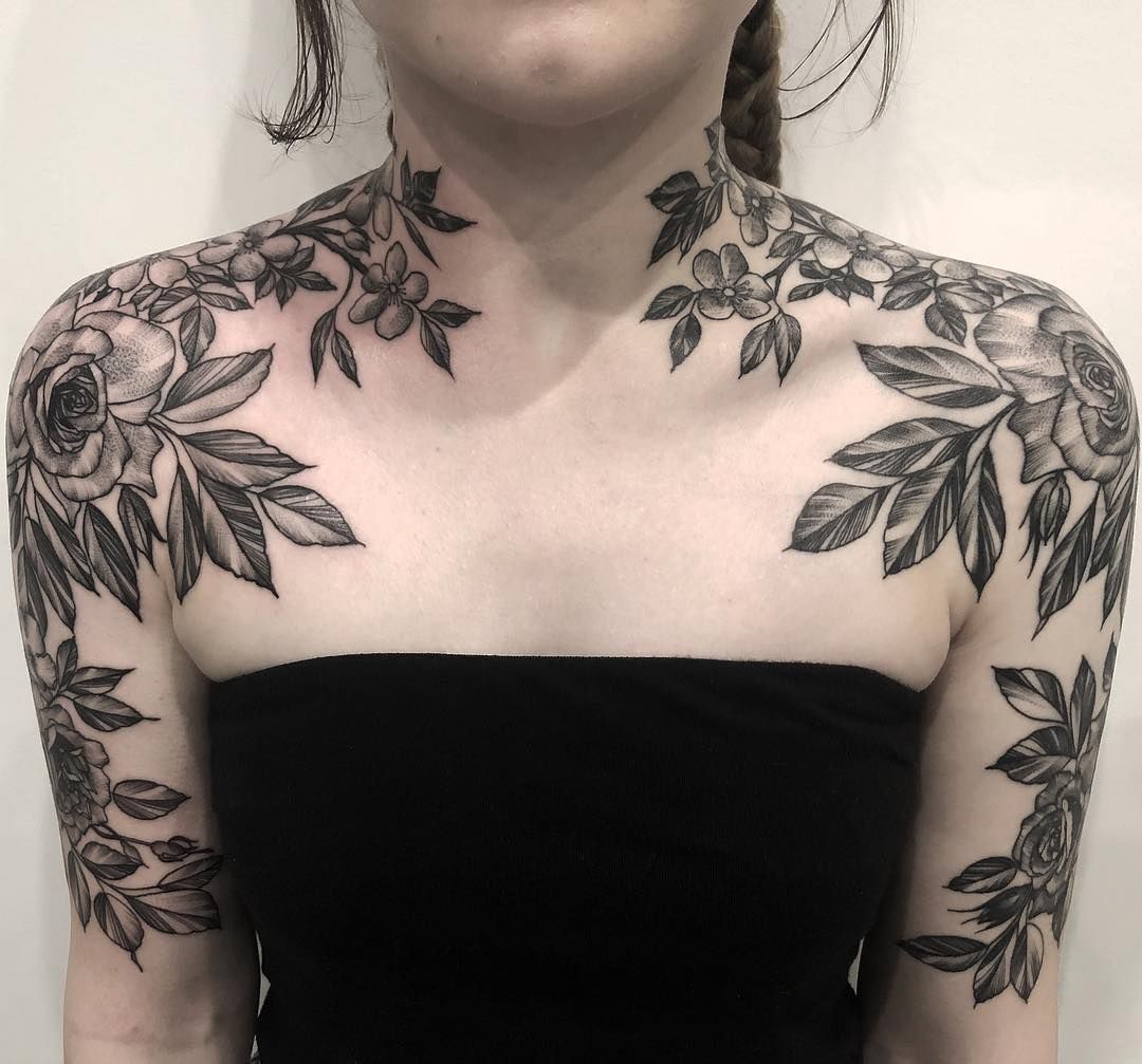 Female Chest Tattoo Pictures Ideas (131)
