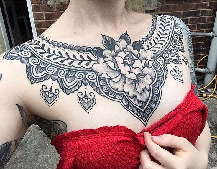 Female Chest Tattoo Pictures Ideas (3)