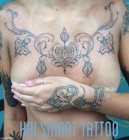 Female Chest Tattoo Pictures Ideas (73)