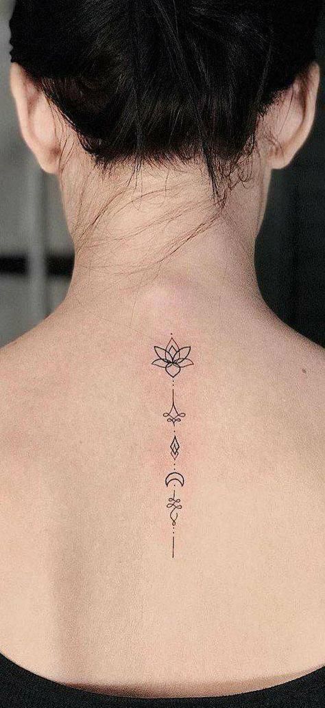Female Chest Tattoo Pictures Ideas (85)