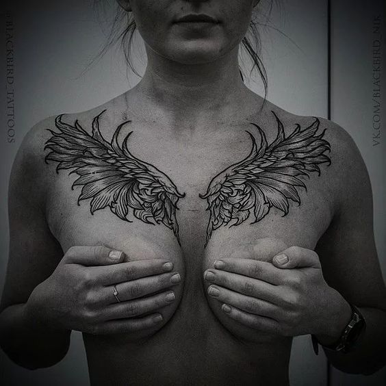 Female Chest Tattoo Pictures Ideas (88)